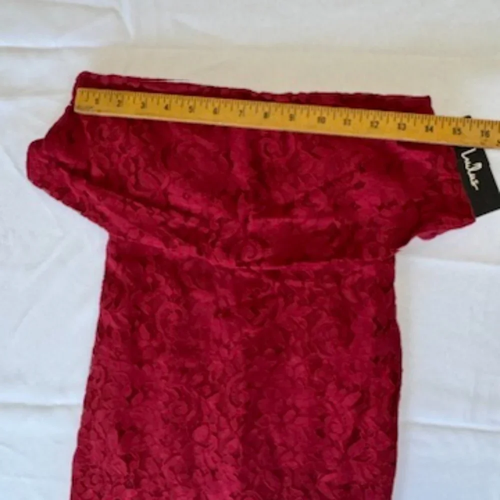 Lulus Let's Go Out Tonight Wine Red Lace Strapless Bodycon Midi Dress Size XS